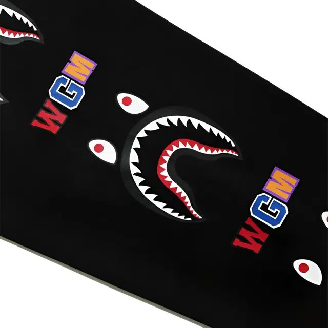 BAPE T