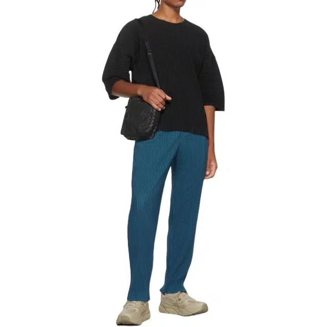 ISSEY MIYAKE T