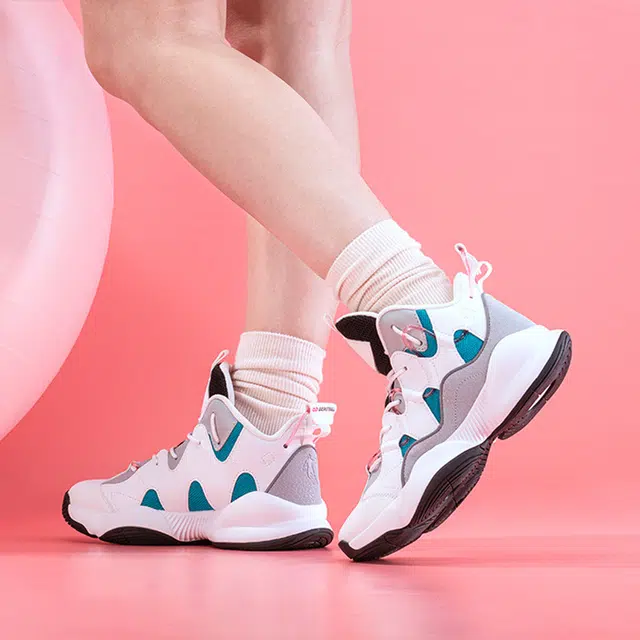 乔丹 时尚百搭 防滑耐磨透气 高帮 篮球鞋 女款