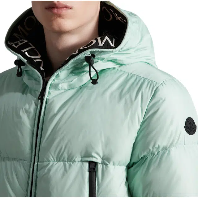 Moncler FW22 logo