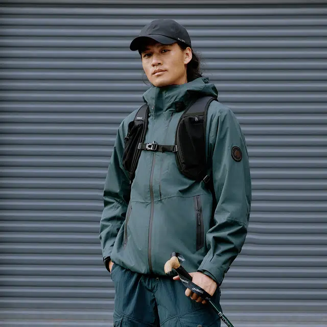 探路者  城市户外系列 徒步登山舒适  防水防风透气耐磨保暖冲锋衣 男款