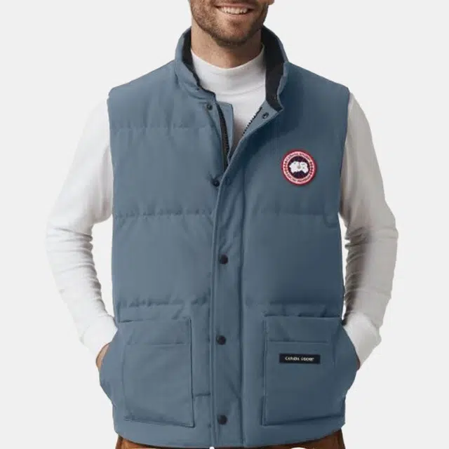 Canada Goose Freestyle crew Logo