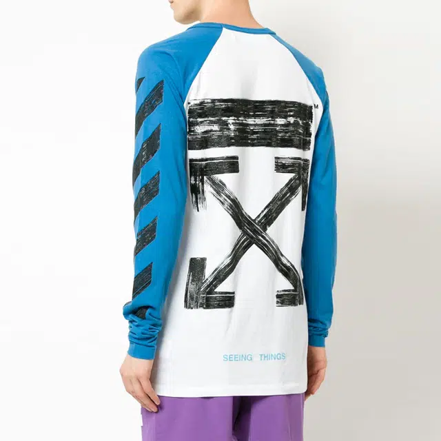 OFF-WHITE T