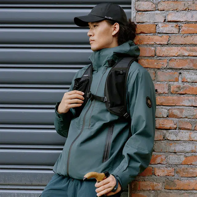 探路者  城市户外系列 徒步登山舒适  防水防风透气耐磨保暖冲锋衣 男款