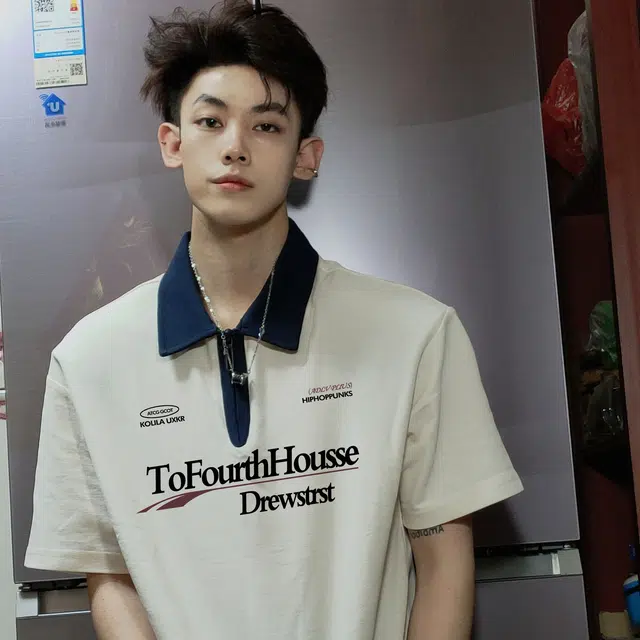 HIPHOPPUNKS T