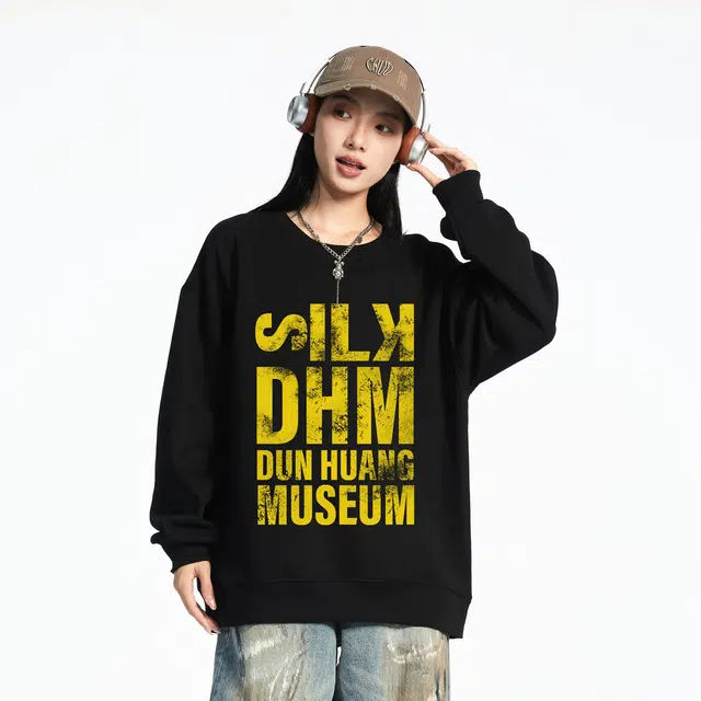 敦煌博物馆 美式复古基础款纯色字母印花落肩套头宽松圆领休闲卫衣 男女同款