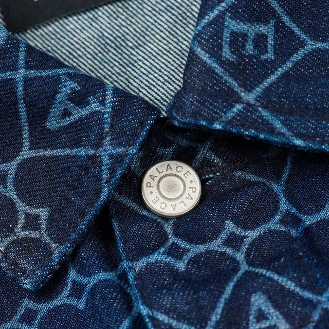 PALACE FW25 HEART DENIM JACKET logo