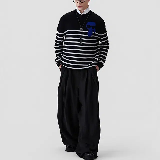 KARL LAGERFELD Logo