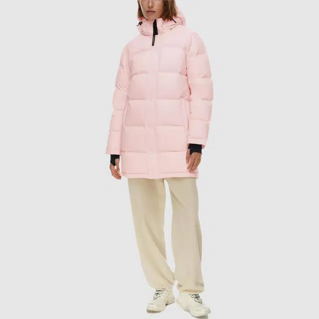 ARITZIA Super Puff cliMATTE Mid 6