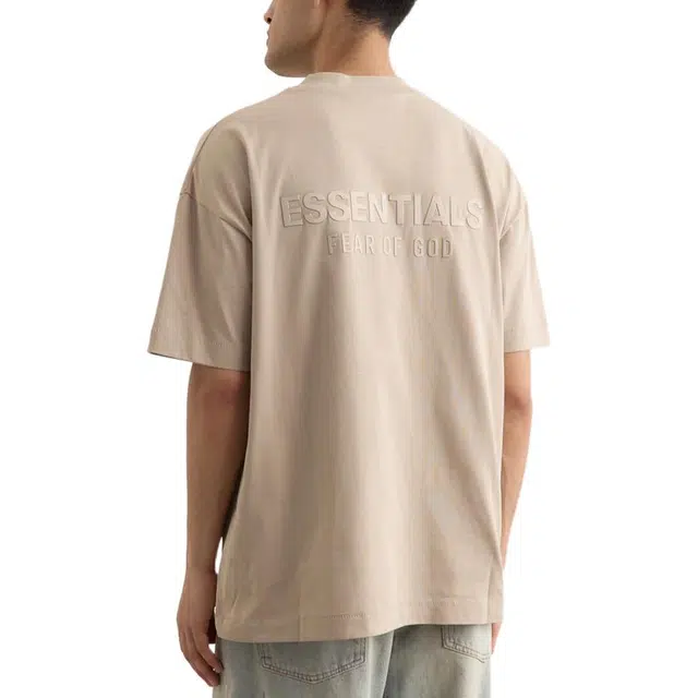 Fear of God Essentials SS25 25 PRING DROP1 CLASSIC T-SHIRT TIMBER ESSENTIALS FEAR OF GOD T