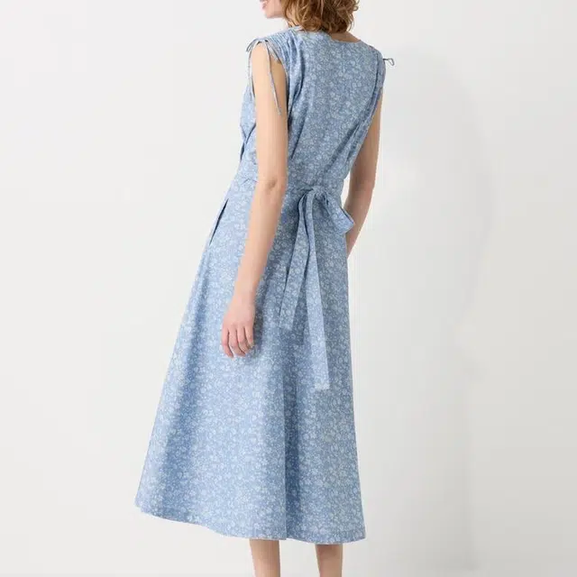 UNIQLO x INES DE LA FRESSANGE SS24 V