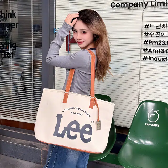 Lee Logo Tote