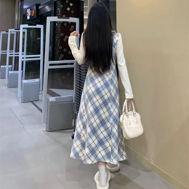 古莲菲 秋冬高级感气洋可爱法式假两件显瘦减龄气质格纹针织拼接娃娃领裙子长袖连衣裙 女款