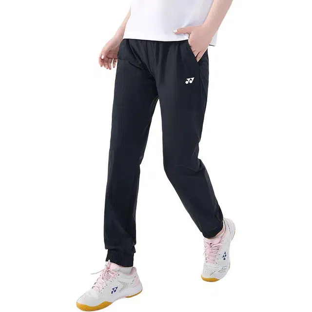 YONEX