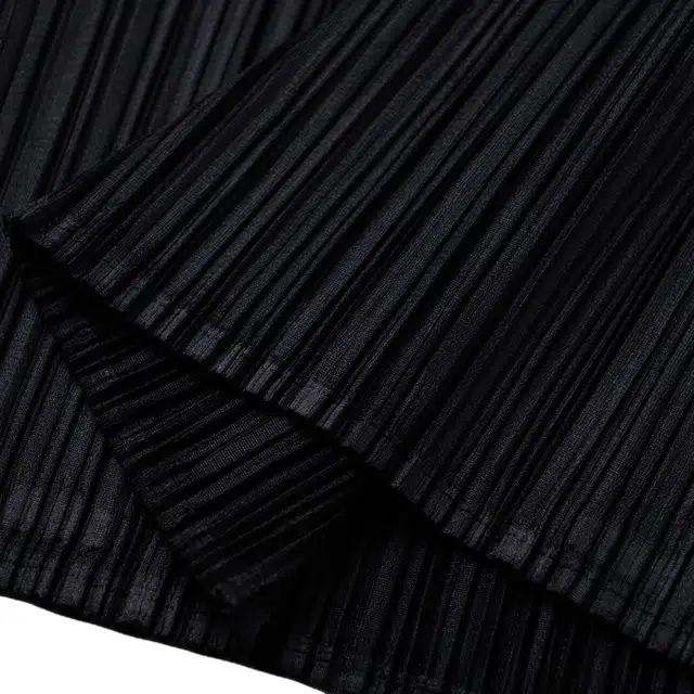 PLEATS PLEASE ISSEY MIYAKE SS23 T