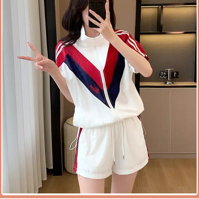 沐晓欣 时尚洋气减龄上衣时髦短裤两件套休闲套装 女款