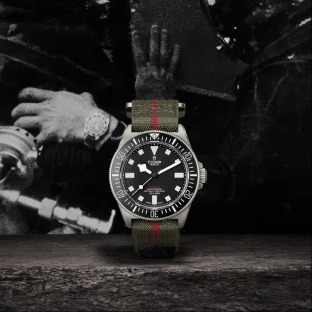 TUDOR 200 42mm M25717N-0001