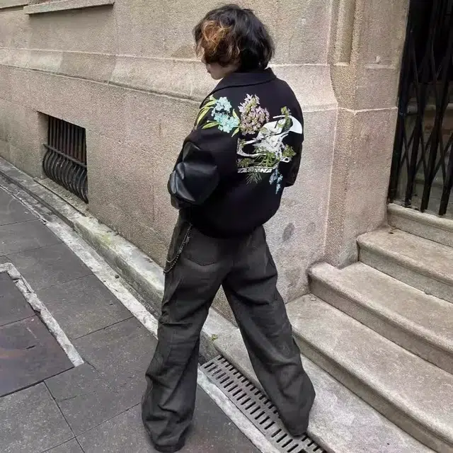 特斯型 美式街头感过肩花卉刺绣长袖棒球服夹克 男女同款