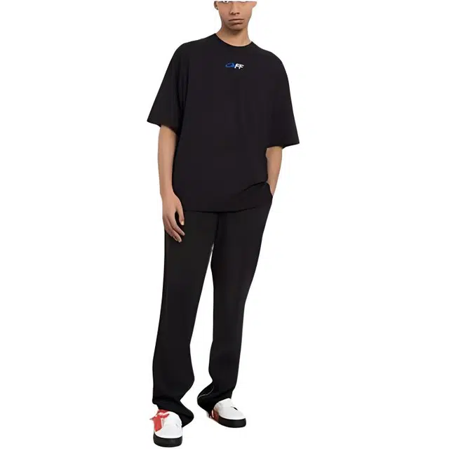 OFF-WHITE T