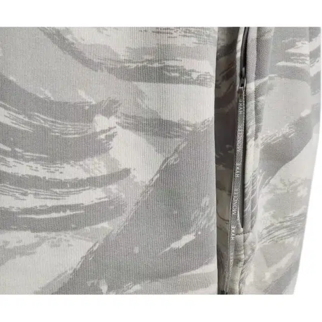 Moncler SS23 Hyke Logo