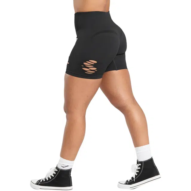 GYMSHARK Gains Seamless Distressed