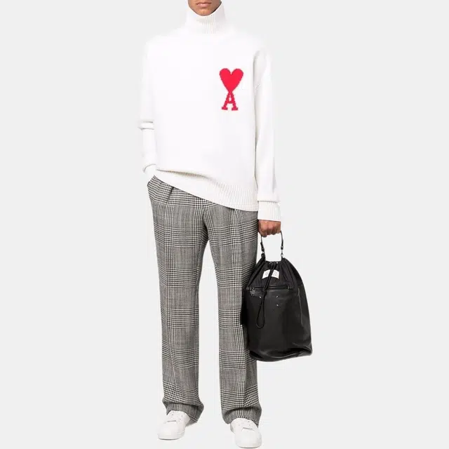 AMIPARIS FW22 White Sweater