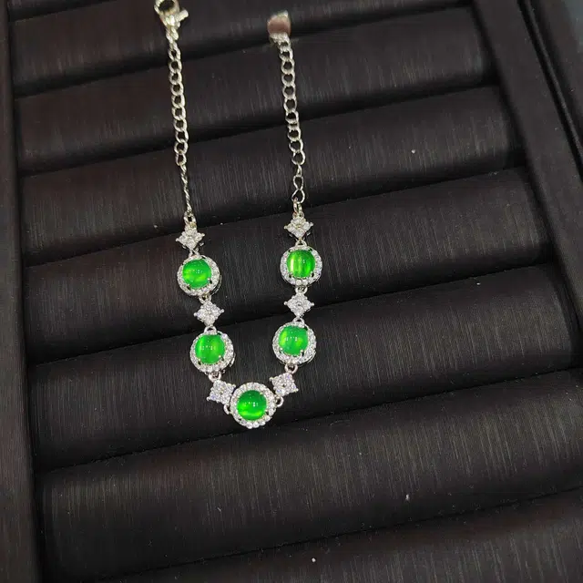 识恩 薄荷冰爱丽丝多子多福 新中式轻奢高级感国潮复古风＃好运 精致简约时尚气质优雅温婉小众设计 玉髓 手链 女款