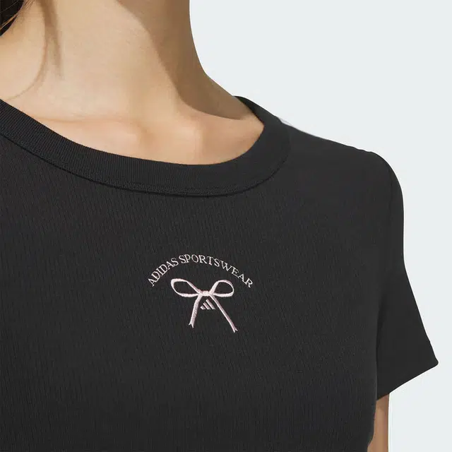 adidas SPORTSWEAR T