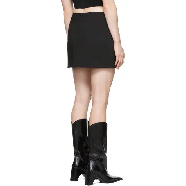 DION LEE
