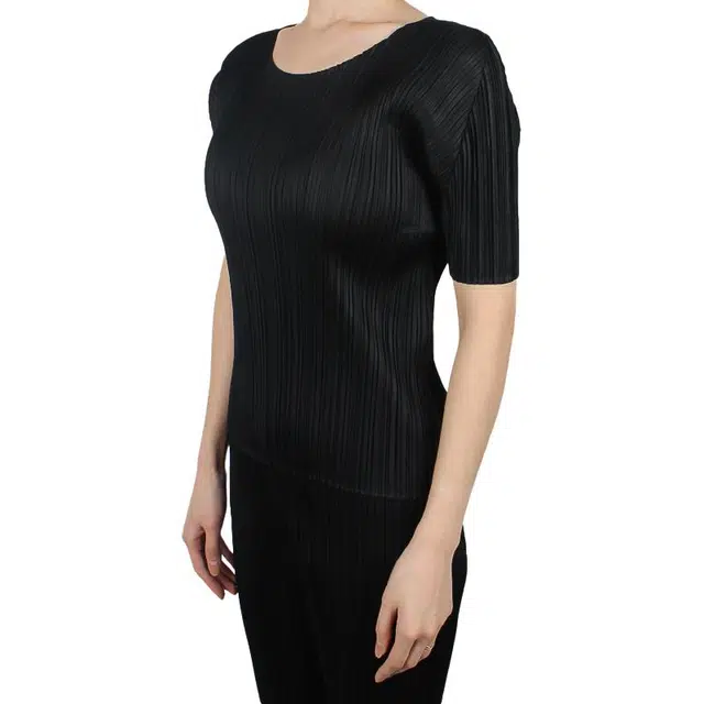 PLEATS PLEASE ISSEY MIYAKE T