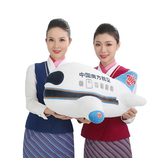 中国南方航空 飞机模型抱枕 玩偶 毛绒公仔