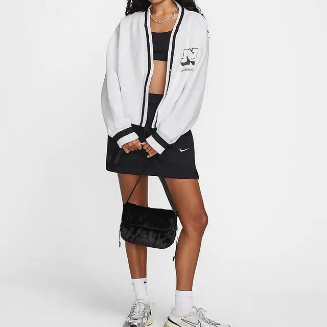 Nike 1L Futura