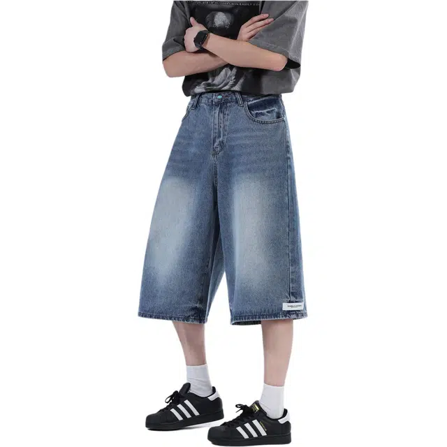 M JEANS STUDIOS 7
