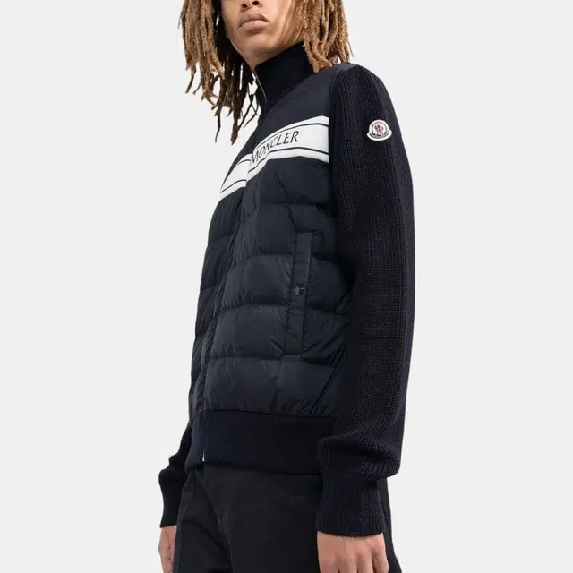 Moncler FW22 logo