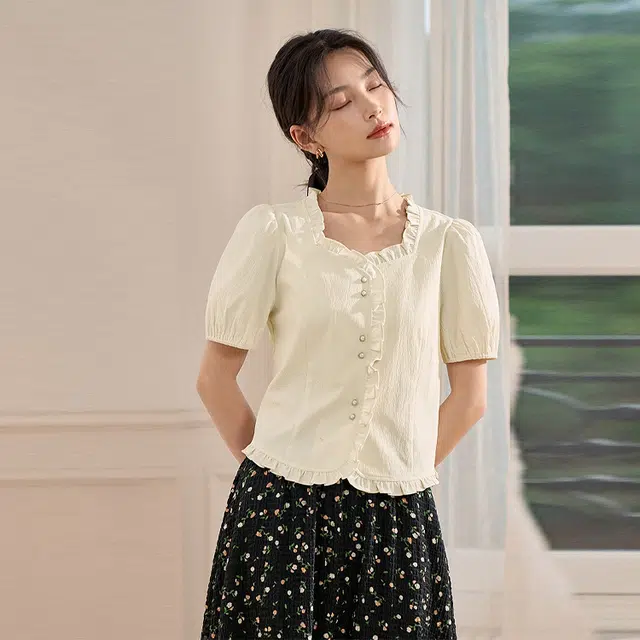 茵曼 纯色单排两粒扣方领短袖衬衫 女款
