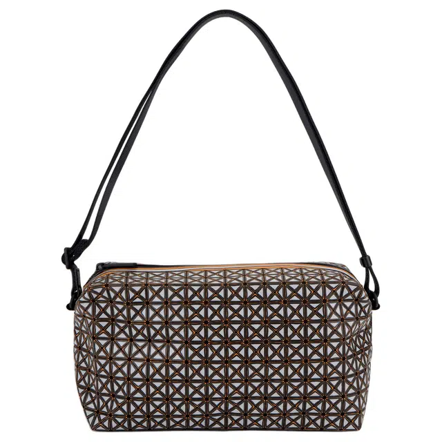 ISSEY MIYAKE Kuro 4