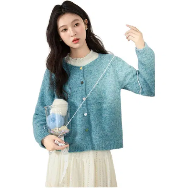 鹿向南 透杯倩影系列 简约圆领单排扣长袖毛衣 女款 蓝色
