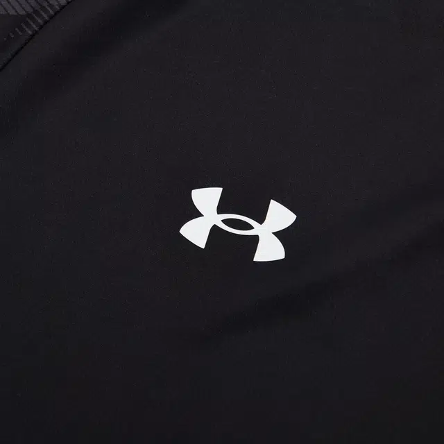 Under Armour T