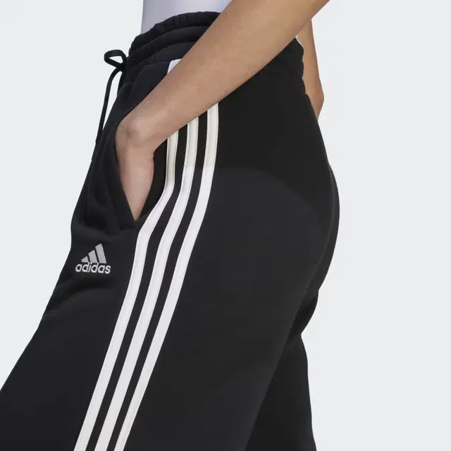 adidas Essentials 3-Stripes Wide Pants