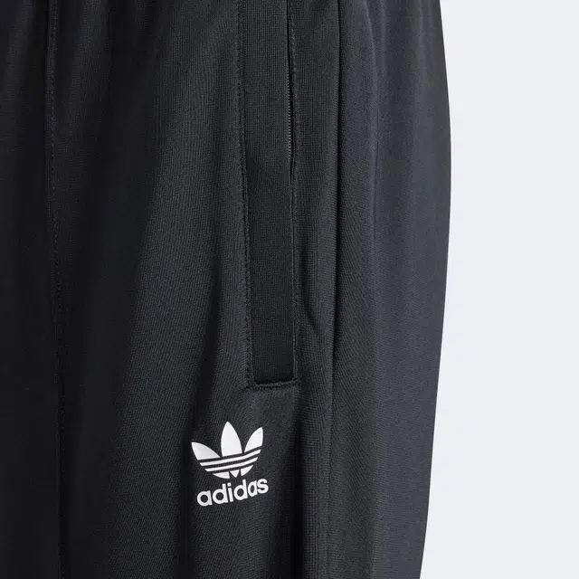 adidas originals ADIDAS ORIGINALS X HELLO KITTY SST