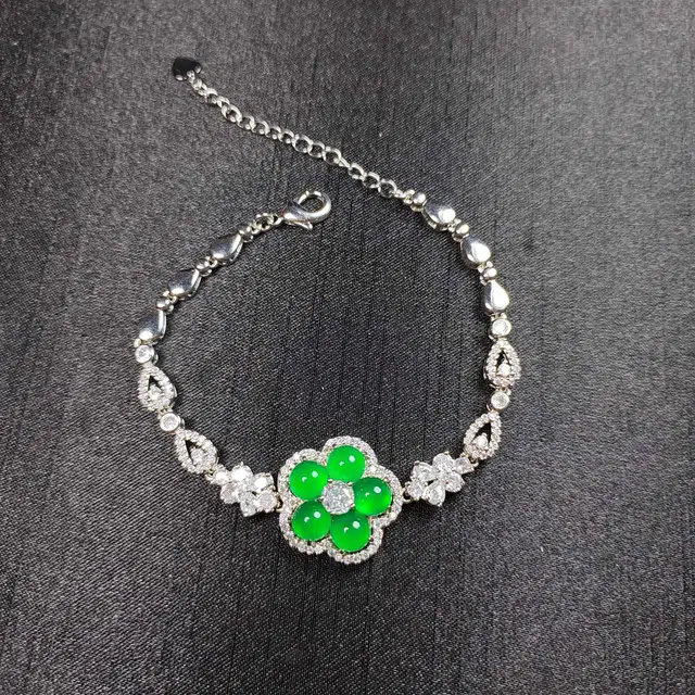 识恩 冰绿四叶草清新优雅薄荷绿 小幸运精致简约时尚气质森系甜美通勤百搭显白高级感 玉髓 手链 男女同款情侣款