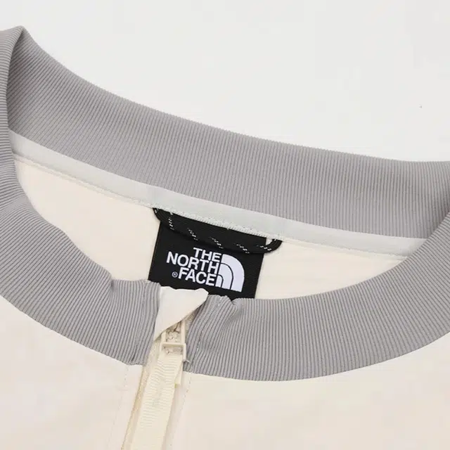 THE NORTH FACE SS25 T