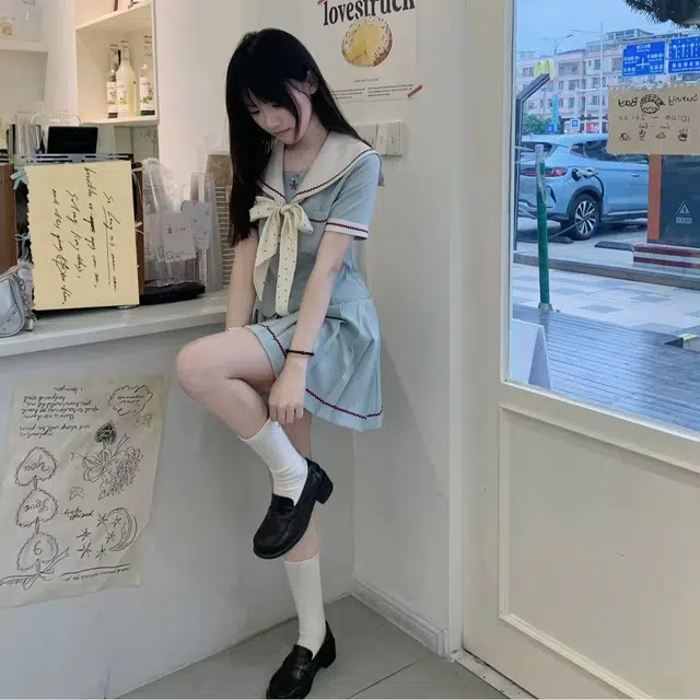 Kiki Clothing Boutique jk