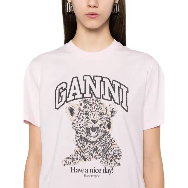 GANNI T