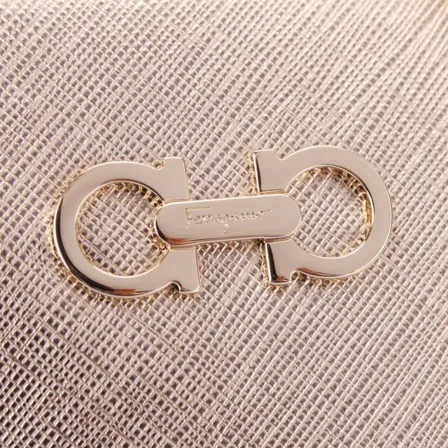 FERRAGAMO