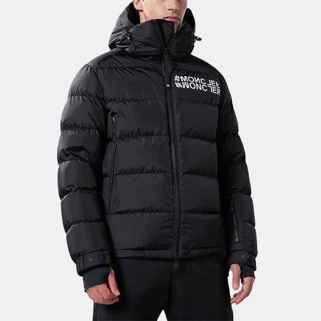 Moncler FW22 Logo