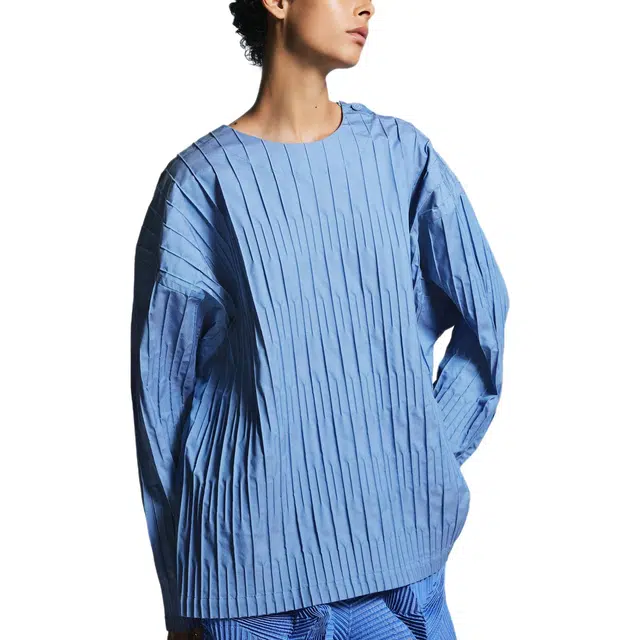 ISSEY MIYAKE T