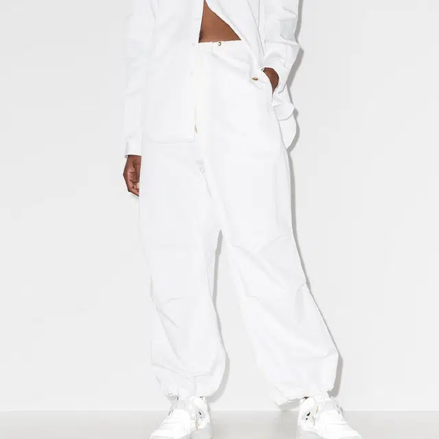 DION LEE