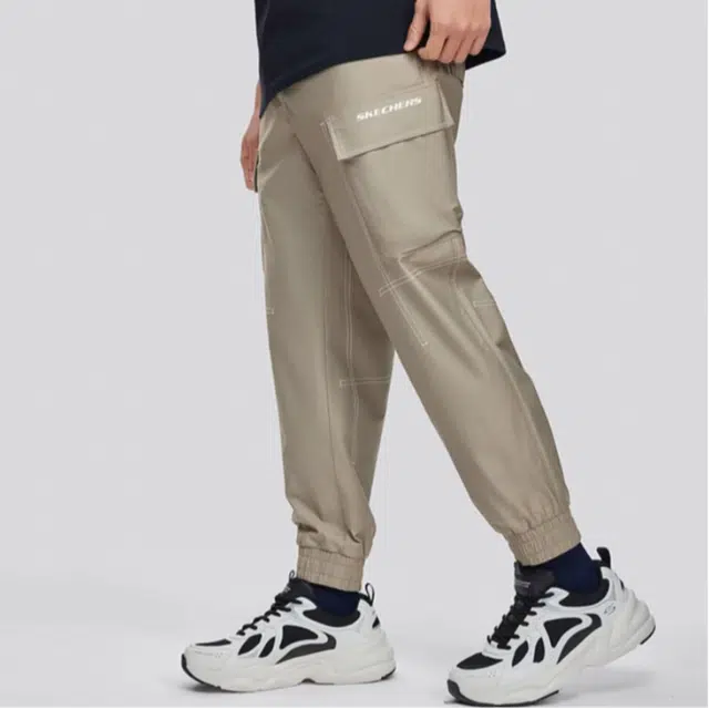 Skechers