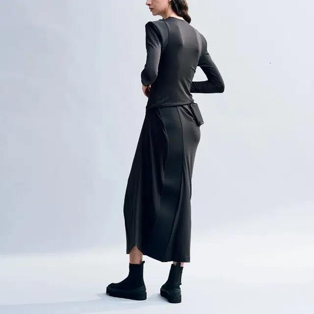 ISSEY MIYAKE SS23 T